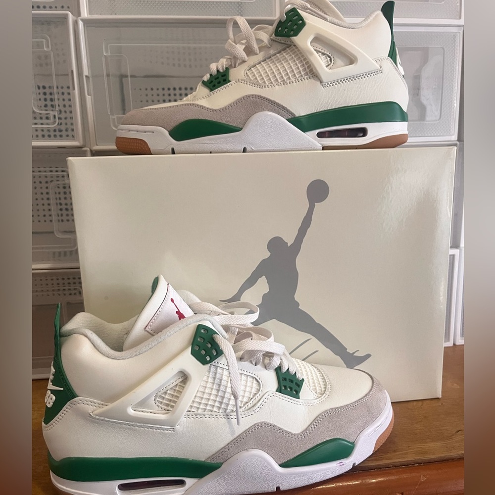 Message me for details if your interested,more pictures available GOAT verified